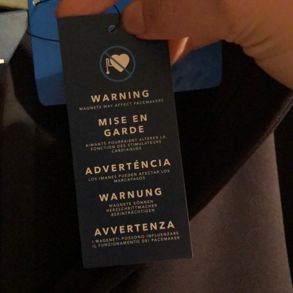 NWT! Under Armour Black Winter Coat. Size Medium. - Picture 8 of 8